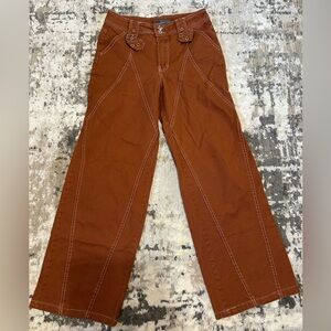Wide Leg Frauen Jeans in Rust Brown